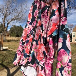 Lululemon Pink & Rose 🌹 Floral Print Hooded Jacket